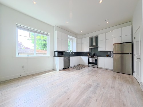 5855 St. George Street, Vancouver, BC 