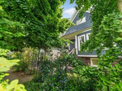 3450 Welwyn Street  Vancouver, BC V5N 2Y7
