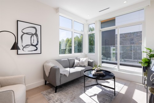 592 Arthur Erickson Place, West Vancouver, BC 