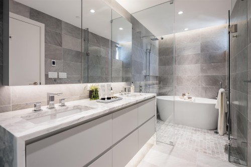 592 Arthur Erickson Place, West Vancouver, BC 