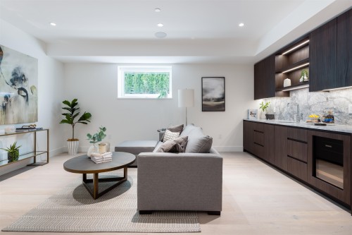 592 Arthur Erickson Place, West Vancouver, BC 
