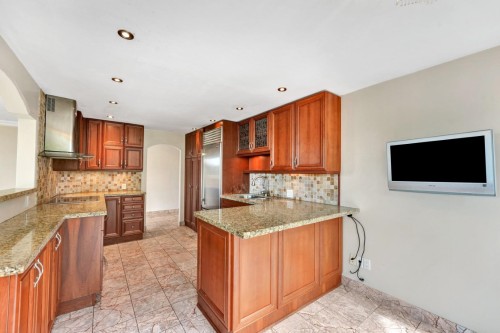 203-1675 Hornby Street, Vancouver, BC 