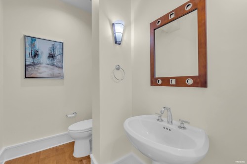 2673 Folkestone Way, West Vancouver, BC 