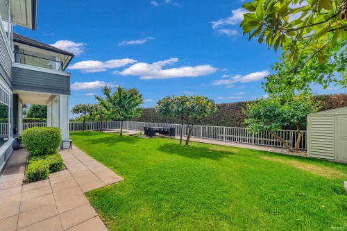 2673 Folkestone Way, West Vancouver, BC 