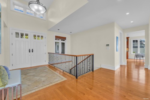 2673 Folkestone Way, West Vancouver, BC 