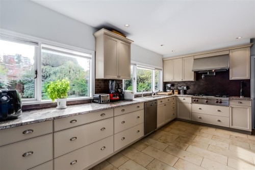 5975 Chancellor Boulevard, Vancouver, BC 