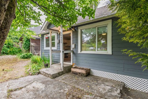 20420 Lorne Avenue  Maple Ridge, BC V2X 1G7
