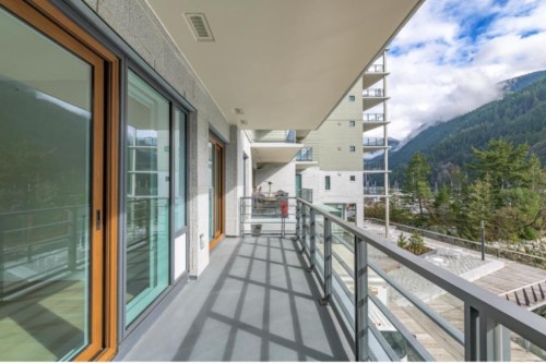 205-6707 Nelson Avenue, West Vancouver, BC 