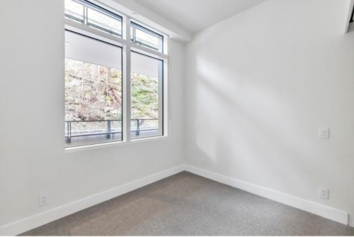205-6707 Nelson Avenue, West Vancouver, BC 