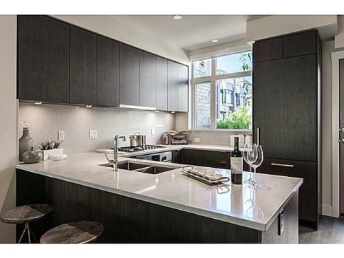 5438 Oak Street, Vancouver, BC 