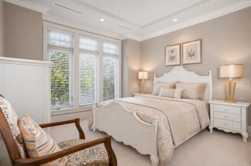 2155 37Th Avenue W, Vancouver, BC 