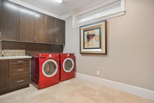 2155 37Th Avenue W, Vancouver, BC 