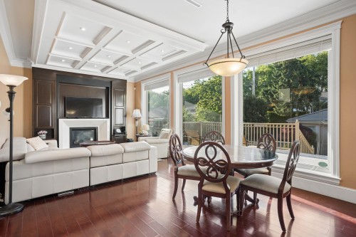 2155 37Th Avenue W, Vancouver, BC 