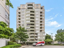 206-3489 Ascot Place  Vancouver, BC V5R 6B6