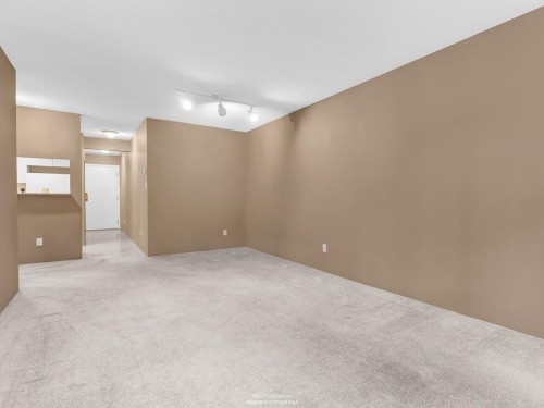 206-3489 Ascot Place, Vancouver, BC 