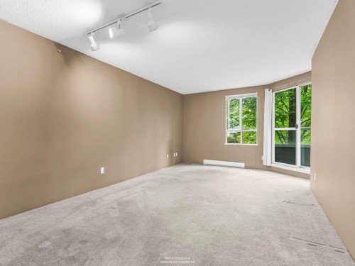 206-3489 Ascot Place, Vancouver, BC 