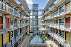 404-138 Hastings Street E Vancouver, BC V6A 1N4