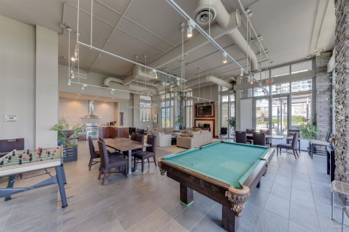 228-9373 Hemlock Drive, Richmond, BC - Indoor Photo Showing Other Room