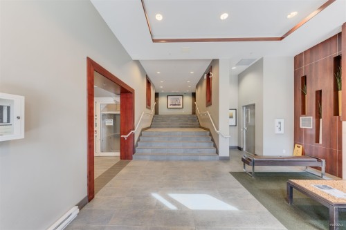 228-9373 Hemlock Drive, Richmond, BC - Indoor Photo Showing Other Room