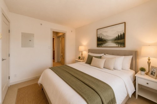 228-9373 Hemlock Drive, Richmond, BC - Indoor Photo Showing Bedroom