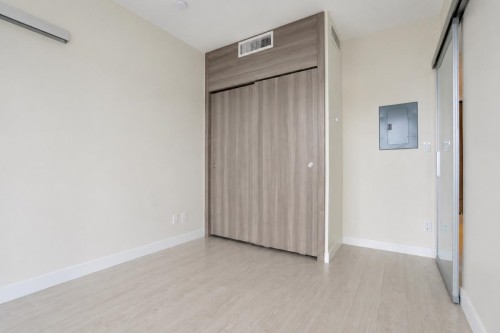 1708-4720 Lougheed Highway, Burnaby, BC - Indoor Photo Showing Other Room