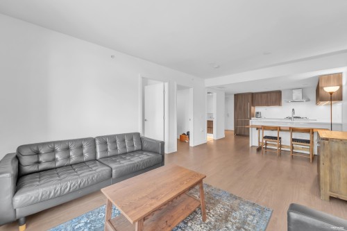 704-6320 No. 3 Road, Richmond, BC 