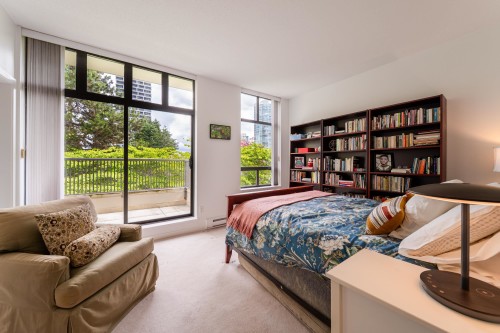 8-4333 Central Boulevard, Burnaby, BC 