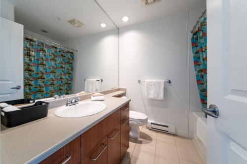 8-4333 Central Boulevard, Burnaby, BC 