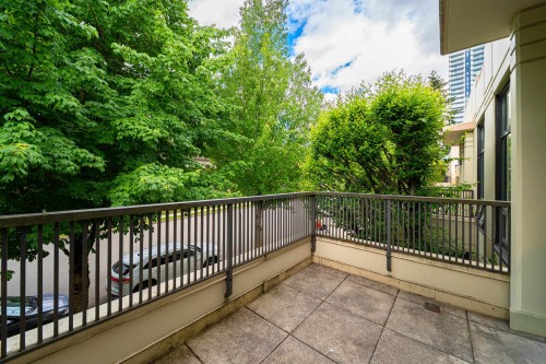 8-4333 Central Boulevard, Burnaby, BC 
