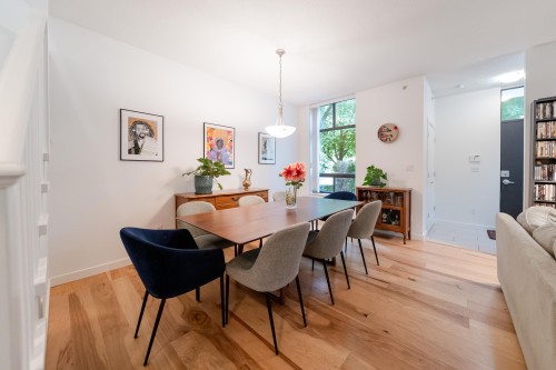 8-4333 Central Boulevard, Burnaby, BC 
