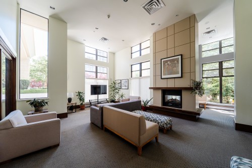 8-4333 Central Boulevard, Burnaby, BC 