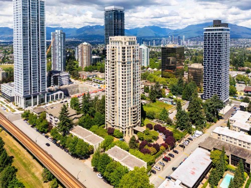 8-4333 Central Boulevard, Burnaby, BC 