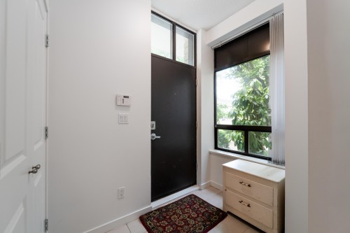 8-4333 Central Boulevard, Burnaby, BC 