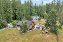 22050 136 Avenue Maple Ridge, BC V4R 2P7