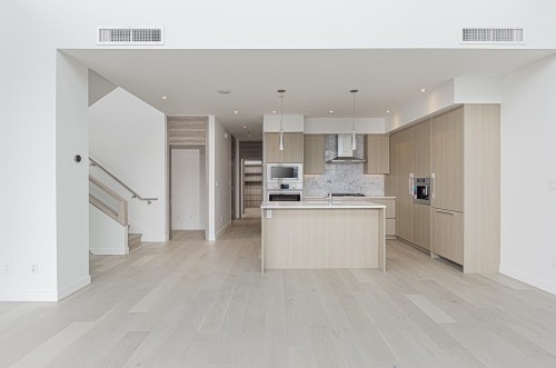 4907-4730 Lougheed Highway, Burnaby, BC 