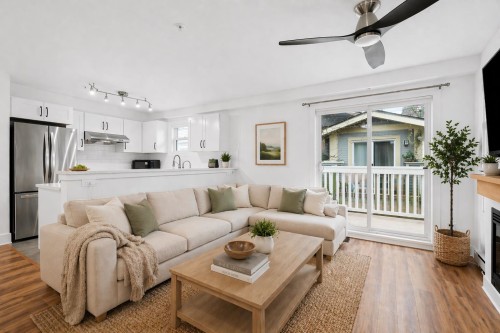 30-7428 Southwynde Avenue  Burnaby, BC V3H 4W8