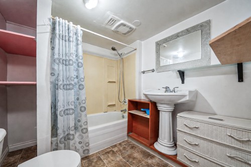 4711 Gothard Street, Vancouver, BC 