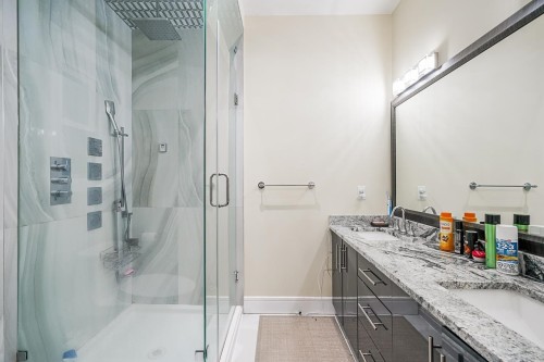 1838 49Th Avenue E, Vancouver, BC - Indoor Photo Showing Bathroom