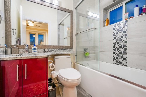 1838 49Th Avenue E, Vancouver, BC - Indoor Photo Showing Bathroom