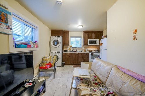 1838 49Th Avenue E, Vancouver, BC - Indoor