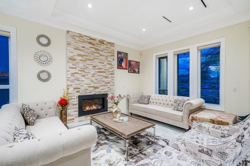1838 49Th Avenue E, Vancouver, BC - Indoor Photo Showing Living Room With Fireplace