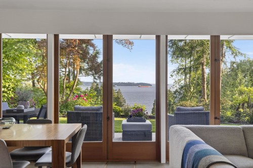 2968 Mathers Crescent, West Vancouver, BC 