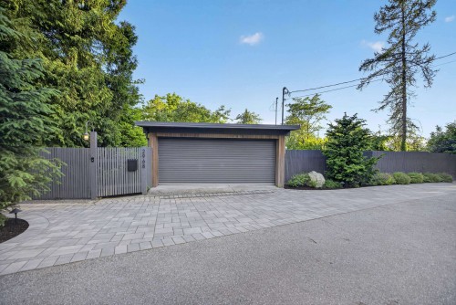 2968 Mathers Crescent, West Vancouver, BC 