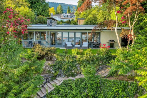 2968 Mathers Crescent, West Vancouver, BC 