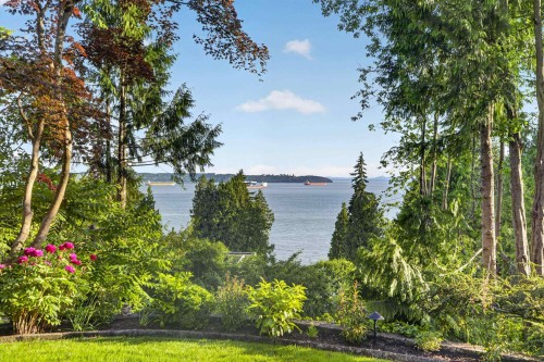 2968 Mathers Crescent, West Vancouver, BC 