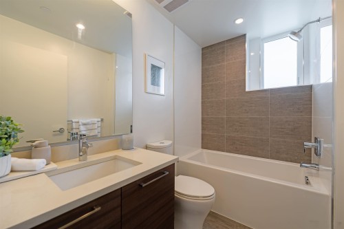1-8599 River District Crossing, Vancouver, BC 