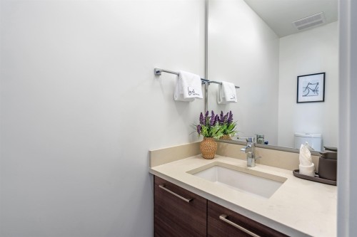 1-8599 River District Crossing, Vancouver, BC 