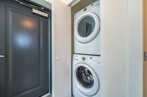 1-8599 River District Crossing, Vancouver, BC 
