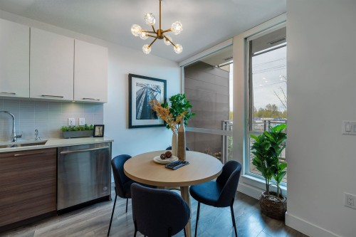 1-8599 River District Crossing, Vancouver, BC 