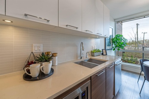 1-8599 River District Crossing, Vancouver, BC 